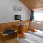 Kamzík Casa de hóspedes 2*